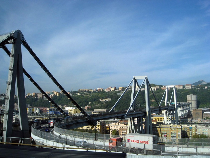 Il ponte Morandi prima del crollo