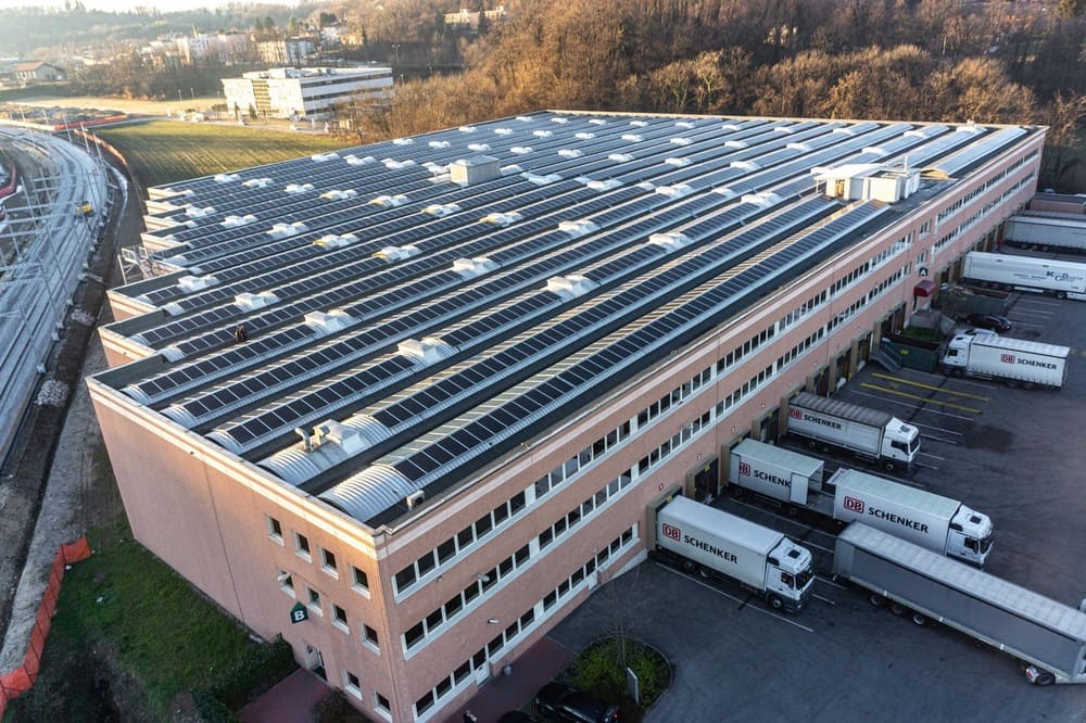 Tarchini-Group_Logistic-Center-di-Stabio_Impianti-fotovoltaici