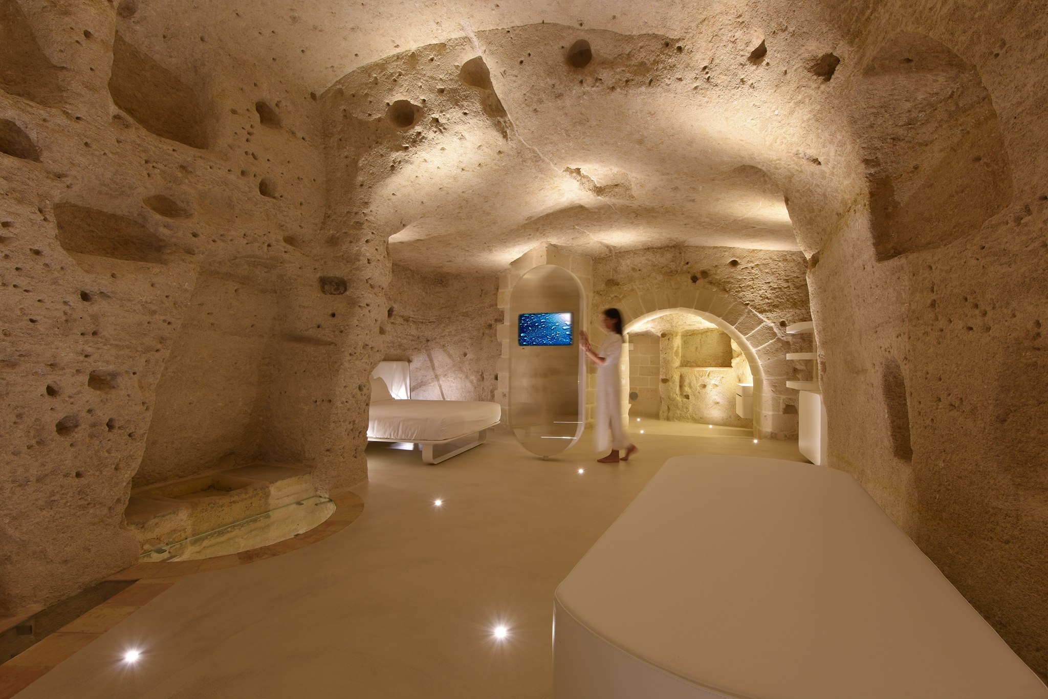 Aquatio-Cave-Luxury-Hotel-SPA