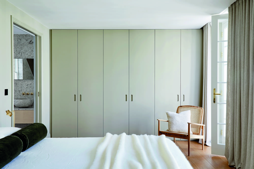  DORNBRACHT_Kensington_Mews_House_Bedroom