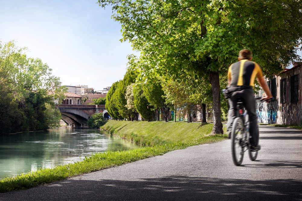 stefano boeri architetti pista ciclabile