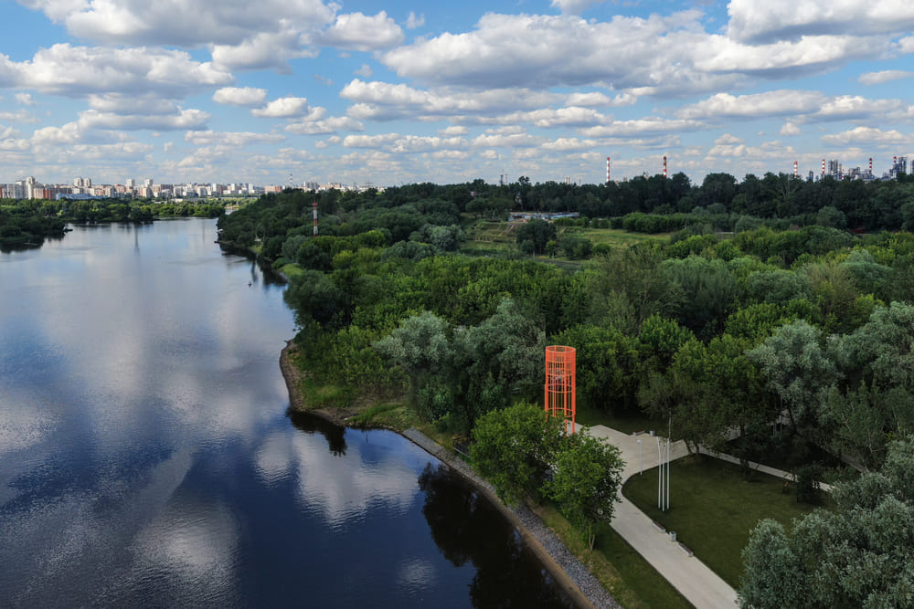 Park-on-the-Banks-of-the-Moskva-River