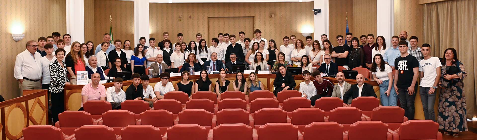 Foto di gruppo per i vincitori del concorso indetto da Fiaba