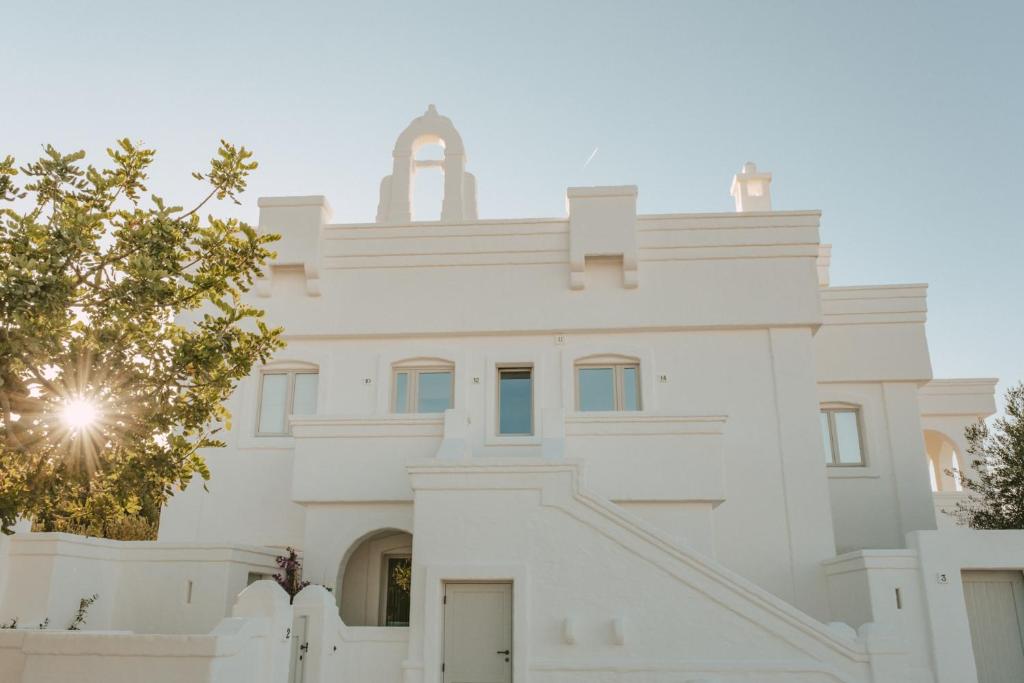 Facciata della splendida Masseria Borgo Ritella di Fasano in Puglia