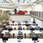 Sala con postazioni pc di ricerca e monitoraggio
