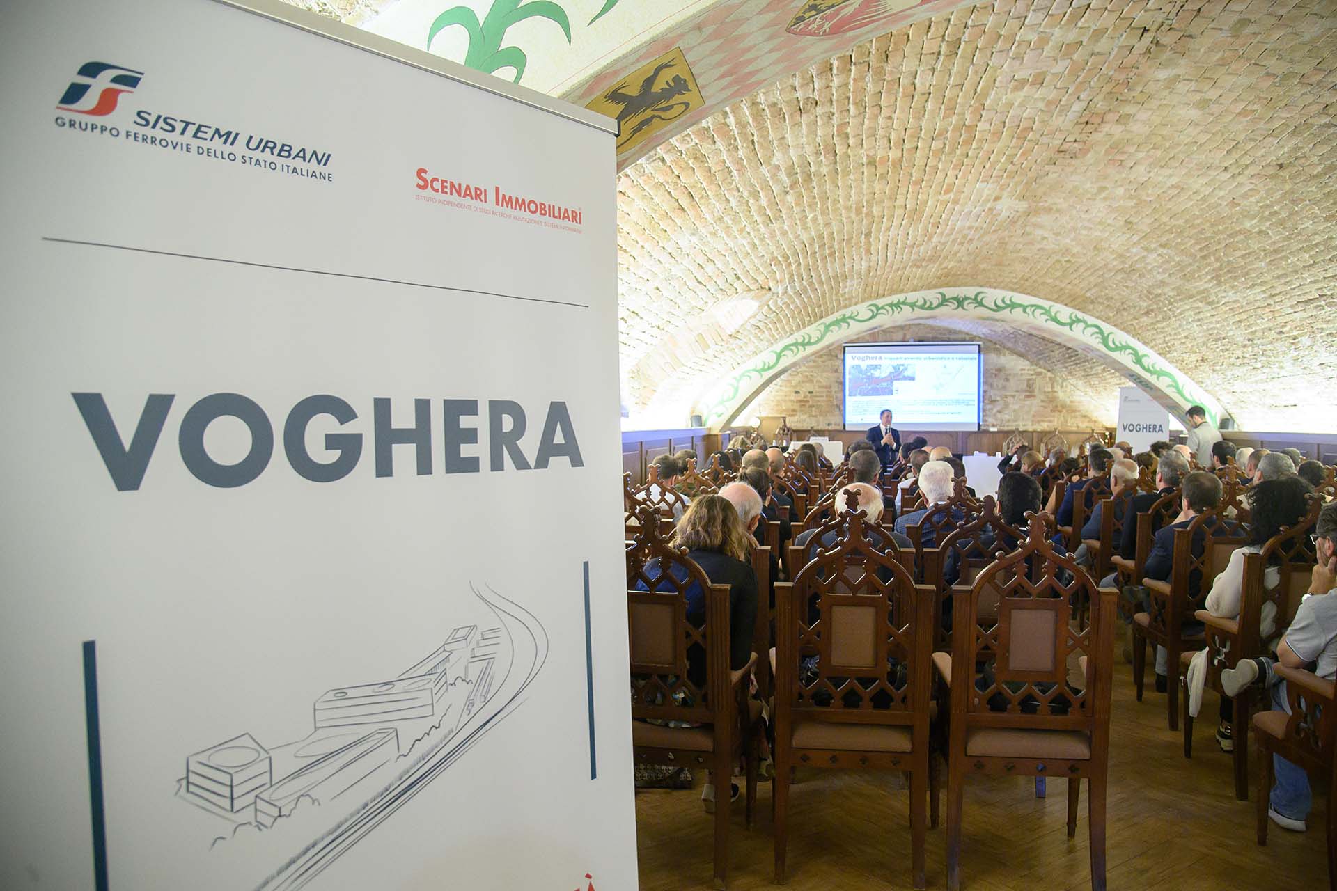 Scenari Immobiliari e FS Italiane Voghera la sala gremita per l'incontro