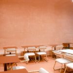 Novacolor scelto come partner dai designer di 1898 Architects per il progetto del Deuces Café le sedute all'interno del locale