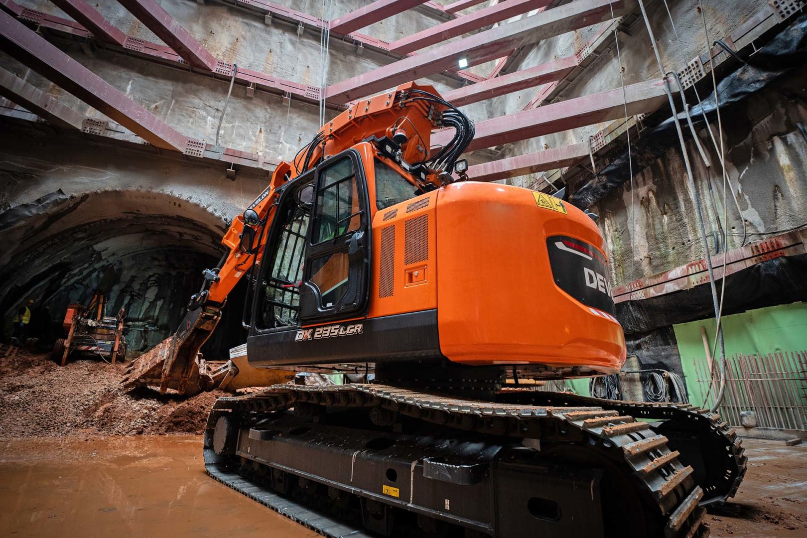Develon DX235RTF-7 escavatore cingolato