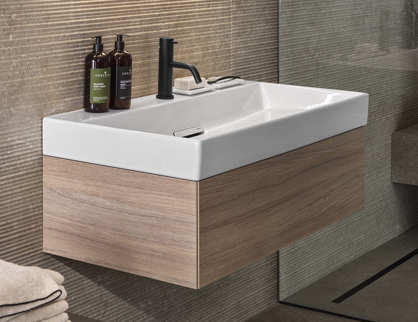 Lavabo da appoggio rettangolare con scarico orizzontale, piano lavabo in rovere, mobile lava opaco_01