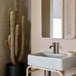 Bango arredato con mobile della serie Marcel di Ceramica Cielo