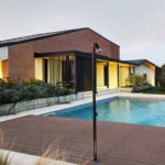 villa realizzata a Pandino in provincia di Cremona in uno scatto serale