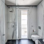 appartmaneto in condominio a Vigevano particolare del bagno