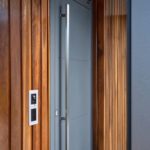 Wiśniowski progetto residenziale:: Il portone d'ingresso