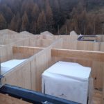 Le cellule bagno prefabbricate con basamento in legno microlamellare inserite all’interno della struttura