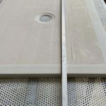 Azzurra Ceramica nuova texture SoloDue capsule per doccia