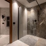 La cabina doccia è un ampio spazio relax
