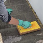 Ultimi ritocchi alla pavimentazione