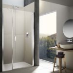 Cabine doccia ambientate con porte scorrevoli o a battente provex