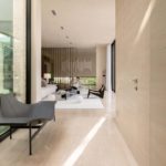 FerreroLegno porta exit zero custom made abbinata alla boiserie