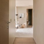 FerreroLegno porta exit zero custom made abbinata alla boiserie