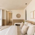 FerreroLegno porta exit zero custom made abbinata alla boiserie