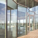 Schüco Italia edificio Bernina7 a Milano ingresso visto da un'altra prospettiva