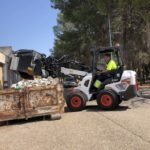 Bobcat minipala L28 versamento rifiuti