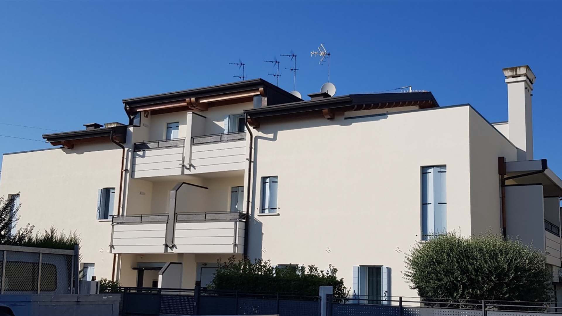 Stiferite edificio riqualificato con sistema di isolamento da esterno
