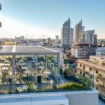 Ke pergola bioclimatica Kedry Prime installata presso l'Hotel J44 Jesolo