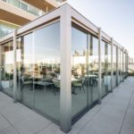 Ke pergola bioclimatica Kedry Prime installata presso l'Hotel J44 Jesolo