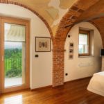 Navello portafinestra in legno omero in un progetto di ristrutturazione a cuneo