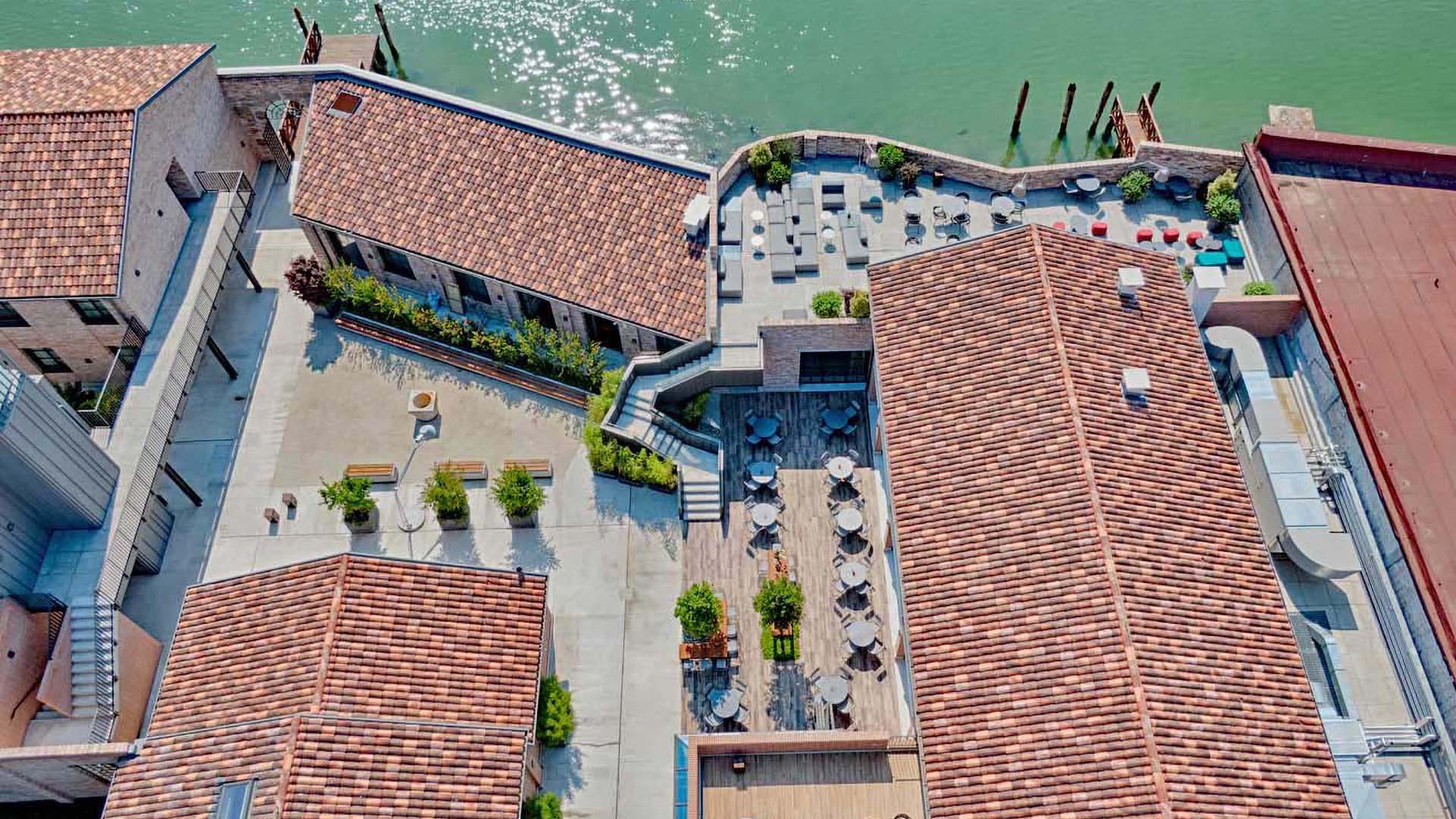 Hotel Nh a Murano, focus sul tetto in Coppo SanMarco