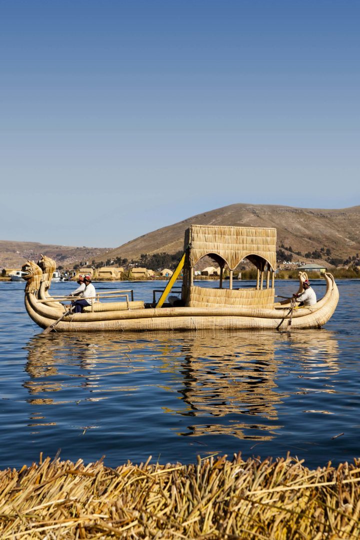 Perù Biennale Venezia 2025 Imbarcazione di canne di Totora degli uros nel lago Titicaca ©Gihan Tubbeh