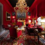 Salone del mobile Pierre Yves Rochon, Villa Heritage, Salone rosso ©Monica Spezia