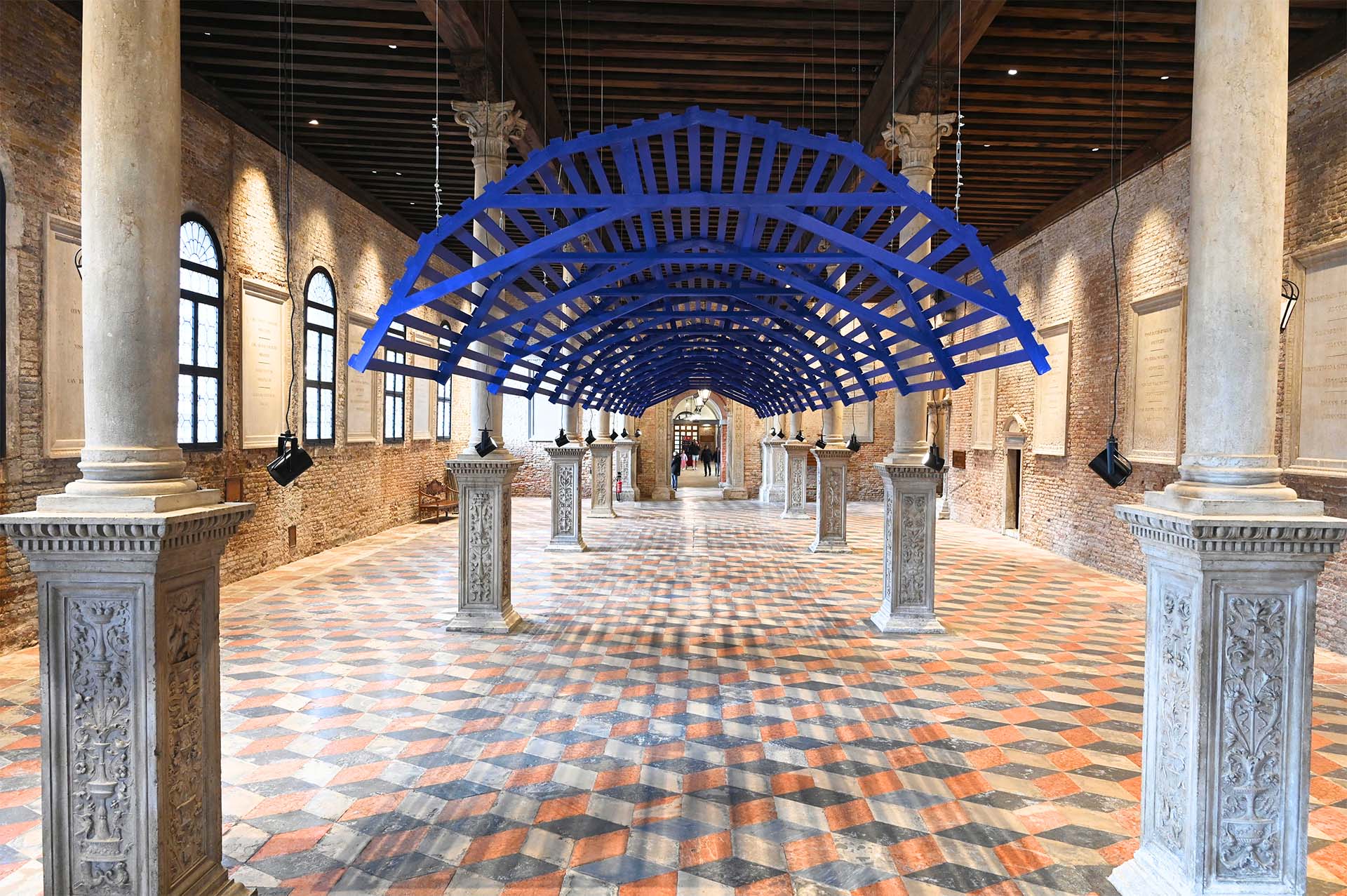 Geberit Installazione Il cielo sopra il portego De Lucchi