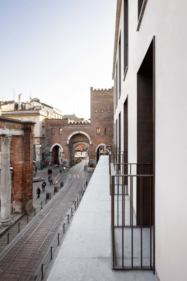 Gruppo Building vista di porta Ticinese dal balcone ©Gianluca Di Ioia