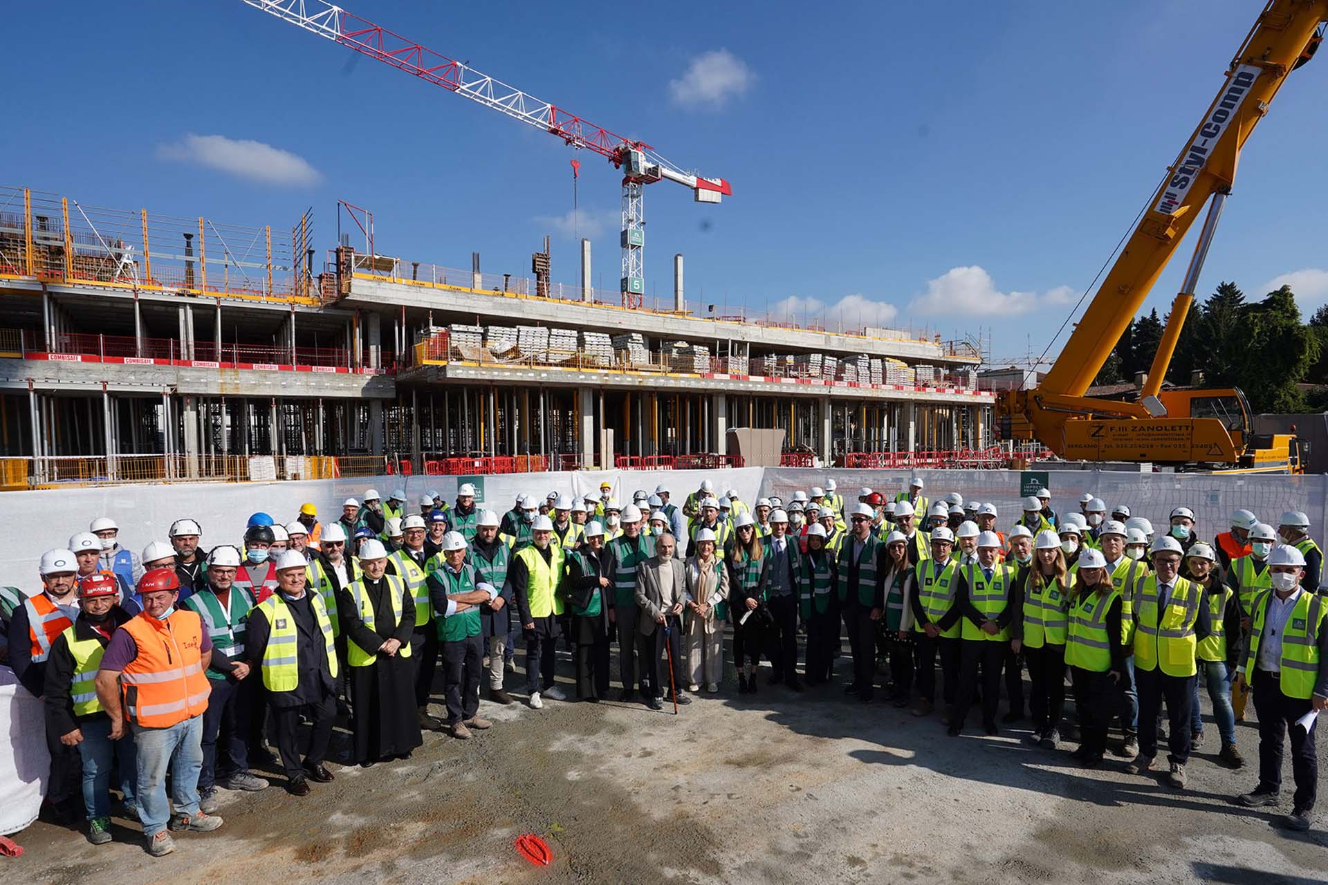 Il Cavaliere del Lavoro Domenico Bosatelli in cantiere durante la costruzione di ChorusLife