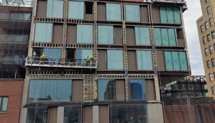 Realizzazione della sottostruttura in alluminio per l’aggancio dei pannelli Brick Air Terra Rossa