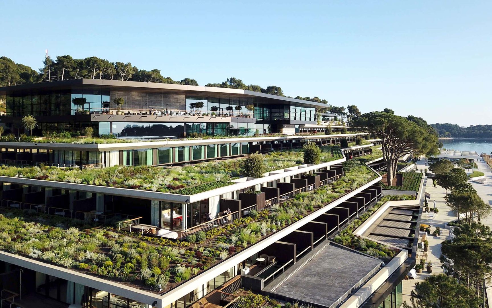 Realizzazione di un tetto verde presso l'Hotel Rovinj dron