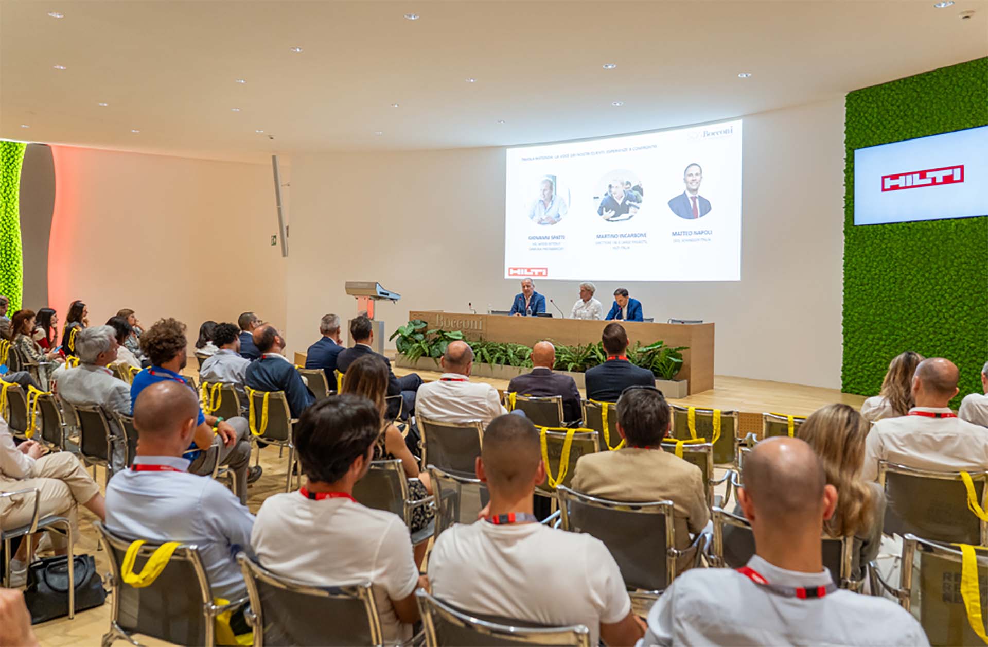 Da sinistra: Giovanni Spatti Ad Wood Beton e Camuna Prefabbricati, Martino Incarbone direttore E&I e large project Hilti Italia e Matteo Napoli Ceo Schindler Italia
