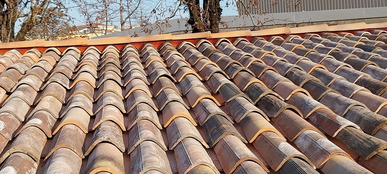La copertura del Lazzaretto di Bergamo, ristrutturato di recente con l'installazione del Sistema Aria di Officine Rasera