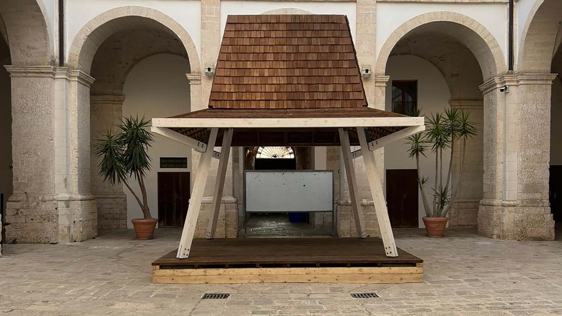 Milesi la pagoda di Nicholas Bewick