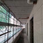 Realizzazione dell’involucro con blocchi in Poroton preisolato Superpor Fullblock e realizzazione dei tamponamenti con un intonaco scanalato