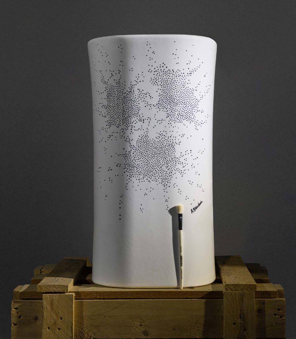 Alessandro Mendini decoration nera on Nativo washbasin Azzurra Ceramica ©Claudio Codegoni