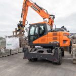 Develon escavatore gommato Dx165Wr ©Luc Hilderson