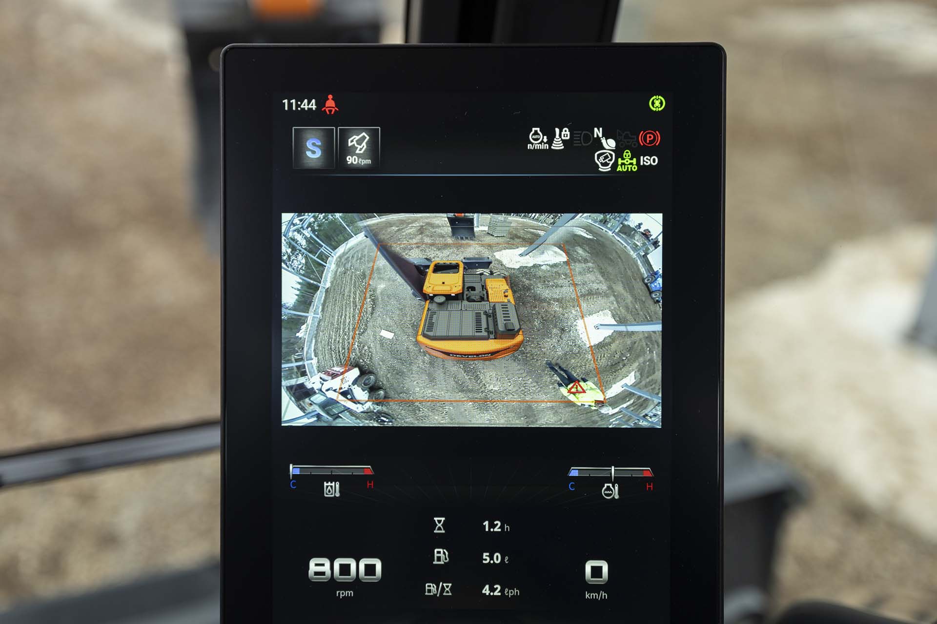 Develon escavatore gommato Dx165Wr ©Luc Hilderson