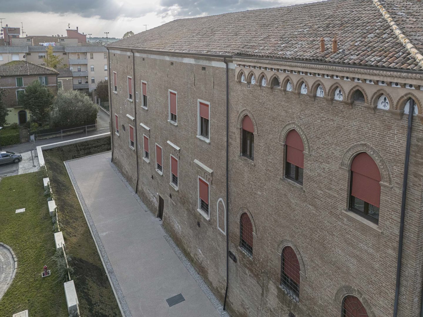 Giovanardi Castello Lambertini schermature solari in tessuro Soltis92