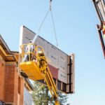 RockWool avvicinamento del pannello alla facciata