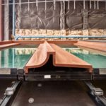 Montaggio della facciata del Bridge Building