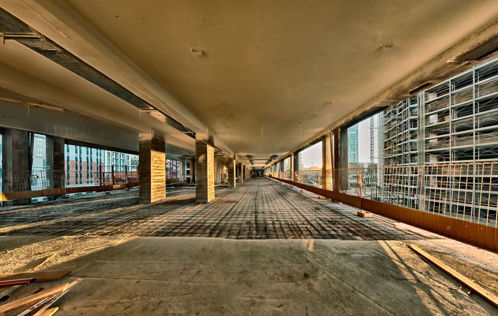 Realizzazione del solaio post-teso al nono piano del Bordoni Building